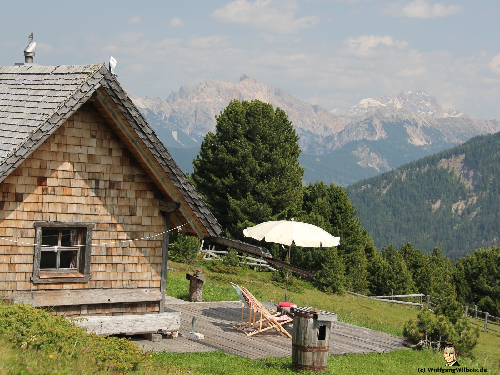 Costaces Huette Wuerzjoch Terrasse