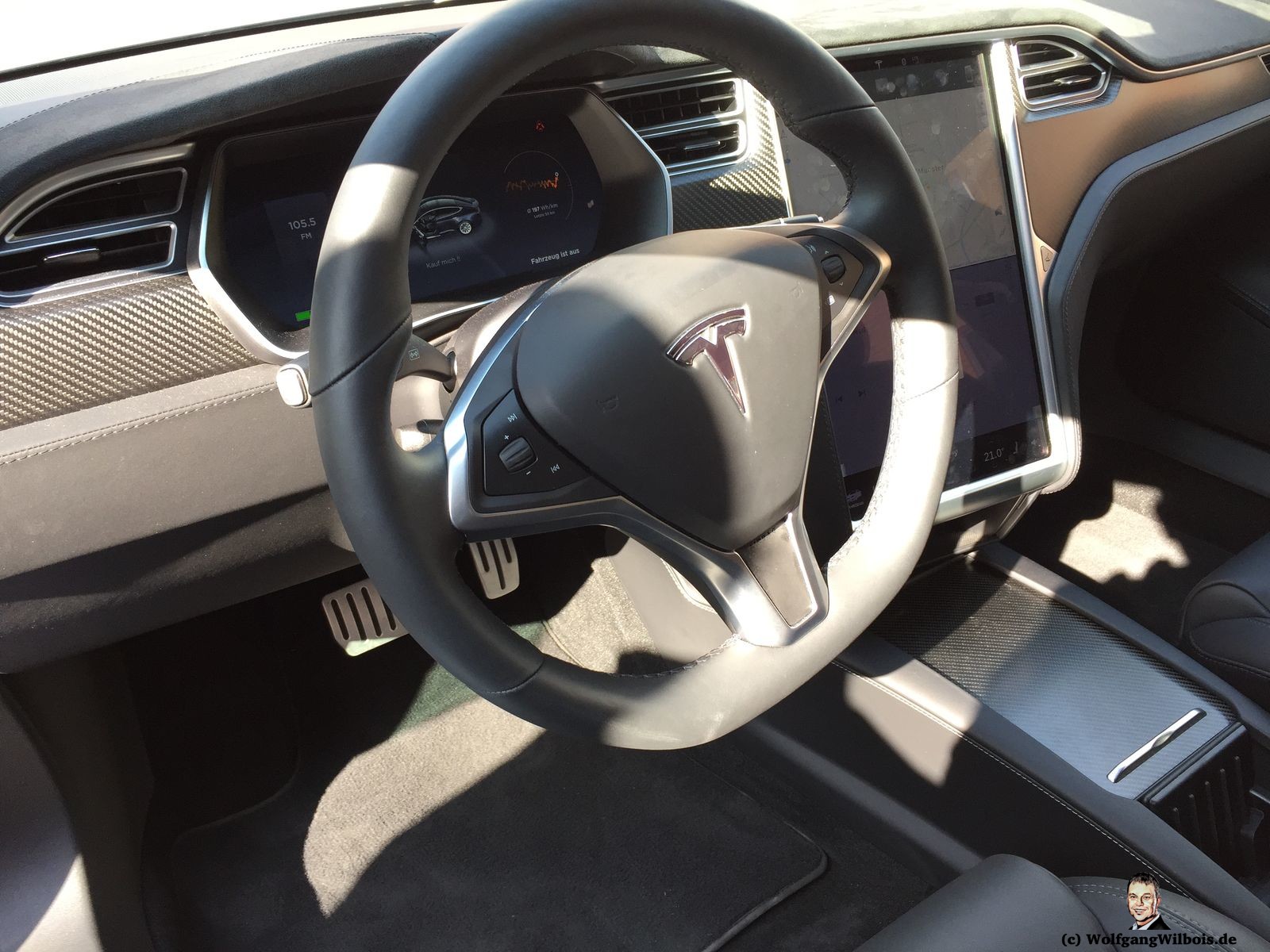 Tesla Model S P100D Cockpit