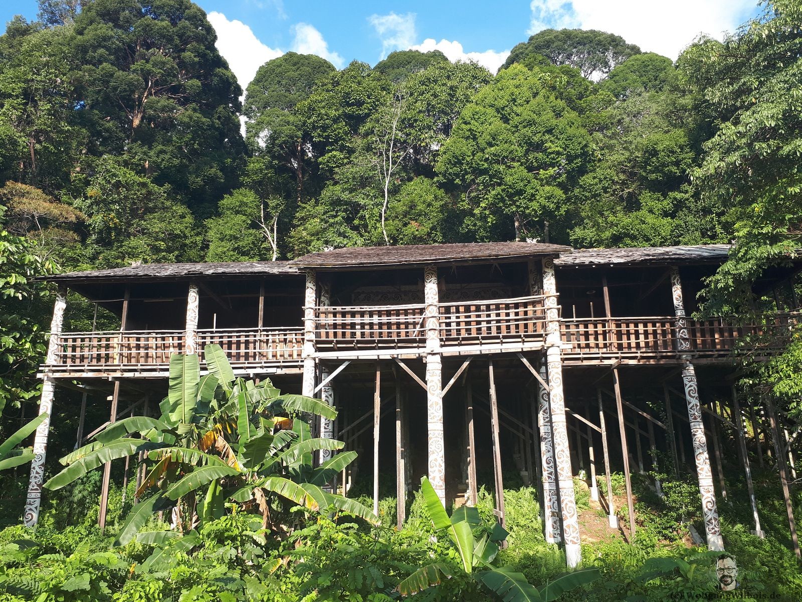 Backpacking Borneo Sawarak Cultural Village