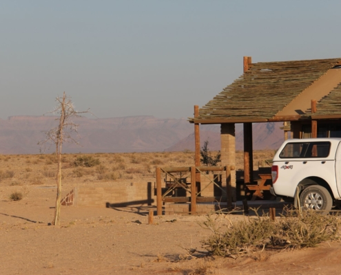 Namibia Tag 02 Desert Camp Eingang