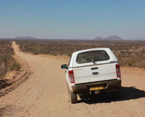 Namibia Tag 02 schotterpiste